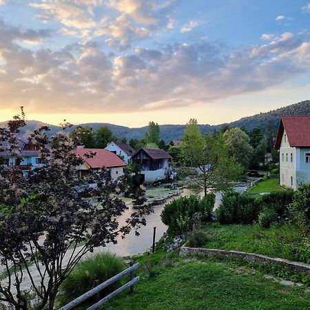 Krka River Lodge Znojile pri Krki Экстерьер фото