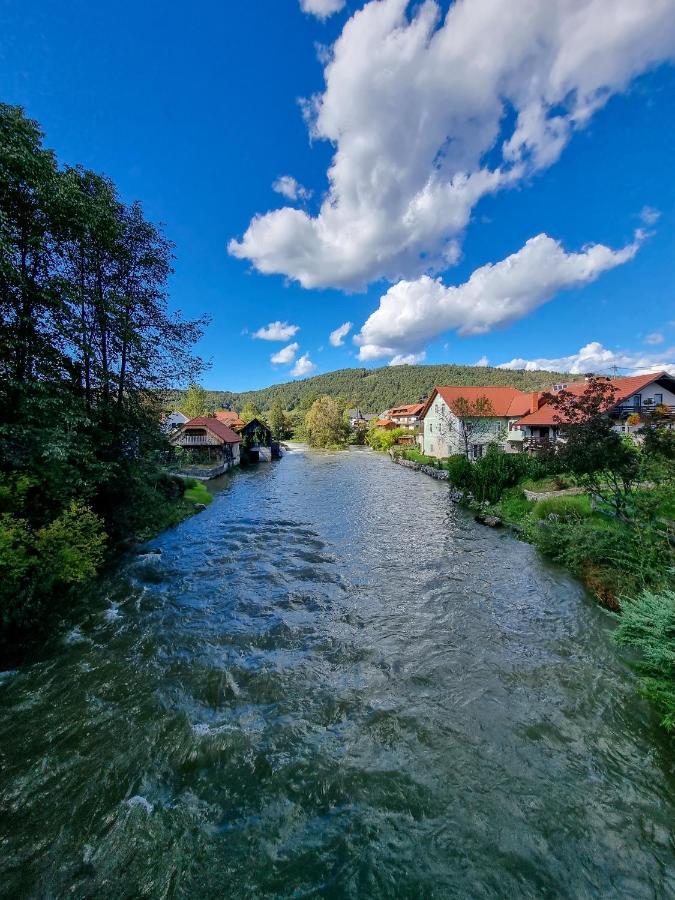 Krka River Lodge Znojile pri Krki Экстерьер фото